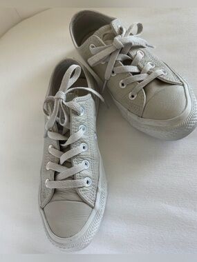 Converse Chuck Taylor Allstar Low Top Light Green Leather, Size 6